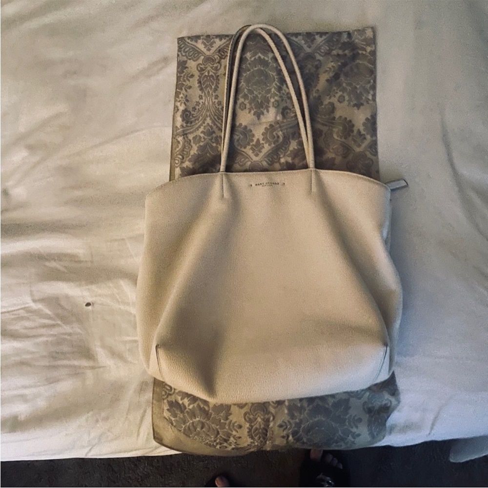 Marc Jacobs Cream Shoulder Bag